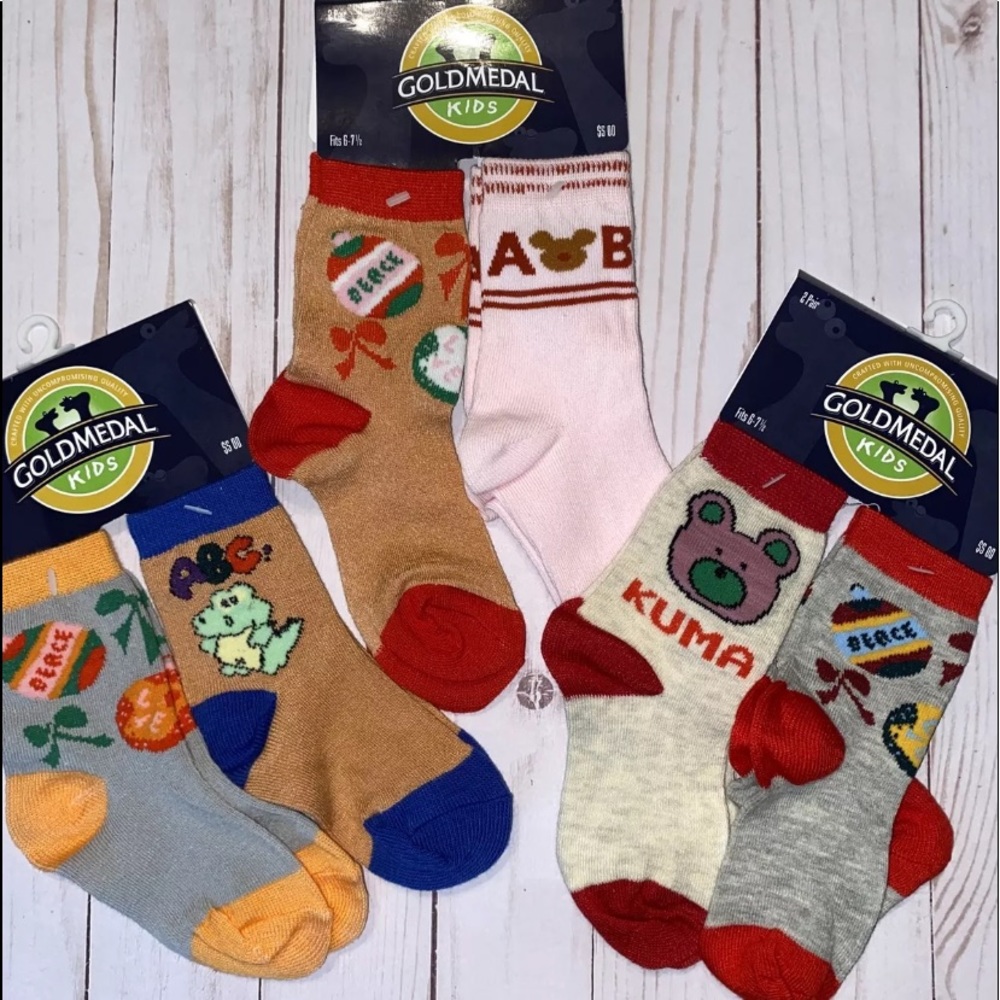 NWT Retro Vintage 90's toddler Socks unisex Gold Medal Dinosaurs Teddy Bears